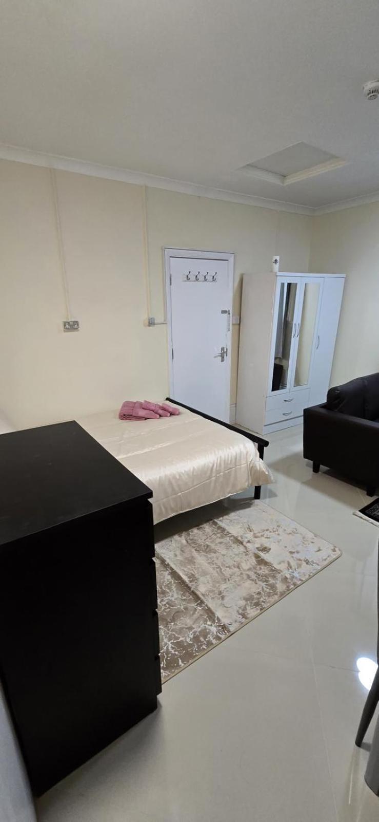 Shanti House Enfield Zewnętrze zdjęcie