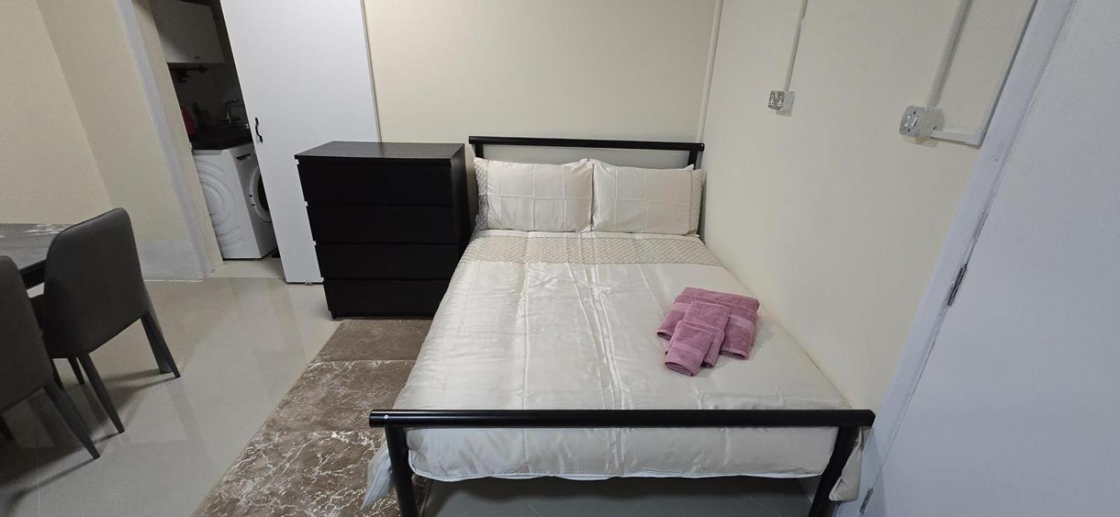 Shanti House Enfield Zewnętrze zdjęcie
